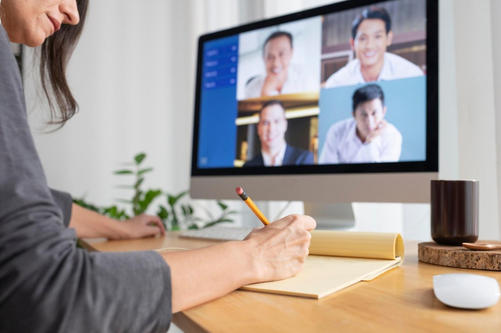 Sesión de formación financiera para equipos empresariales